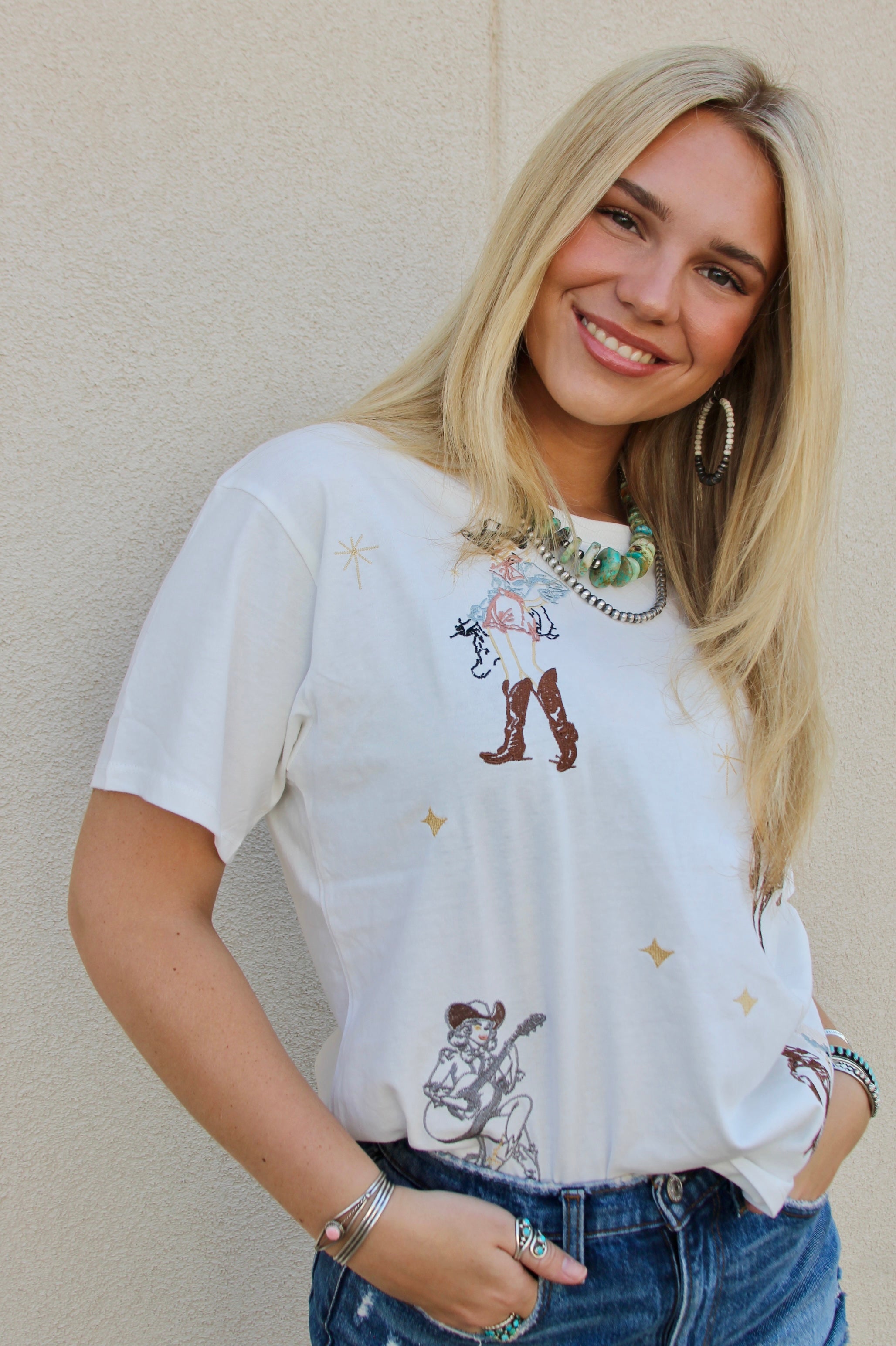 新品　CLARA EMBROIDERY CONCEPT TEE CLARA EMBROIDERY CONCEPT TEE