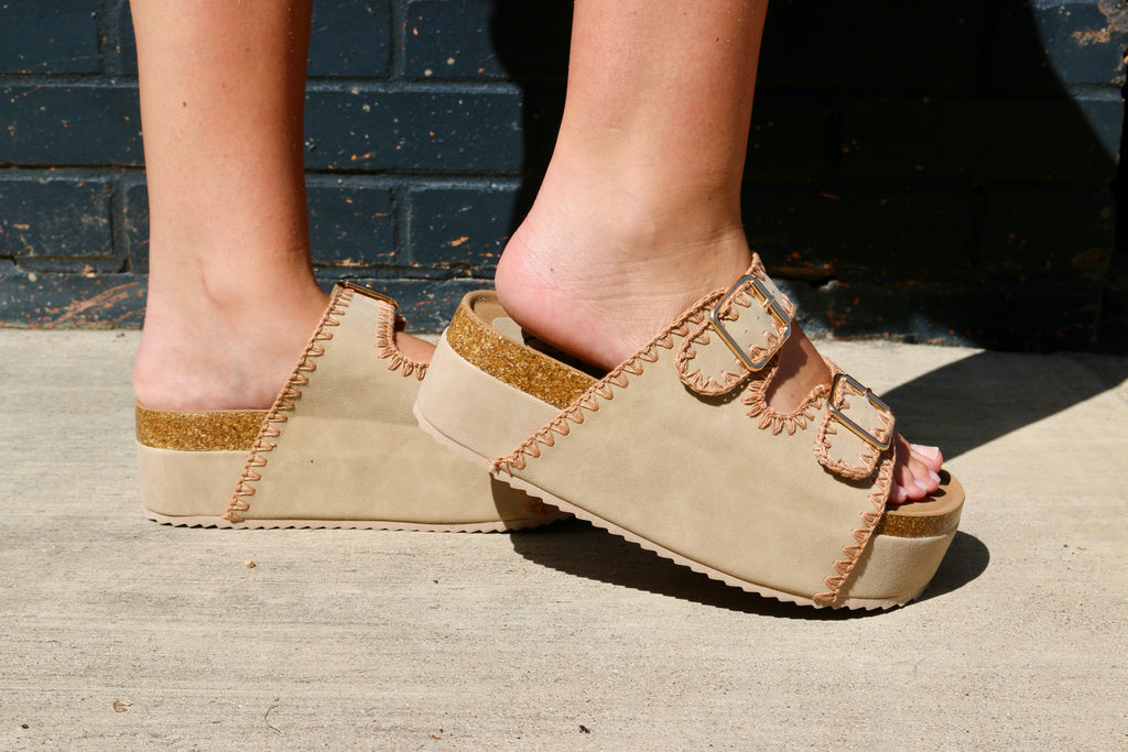 The Colter Platform Slides