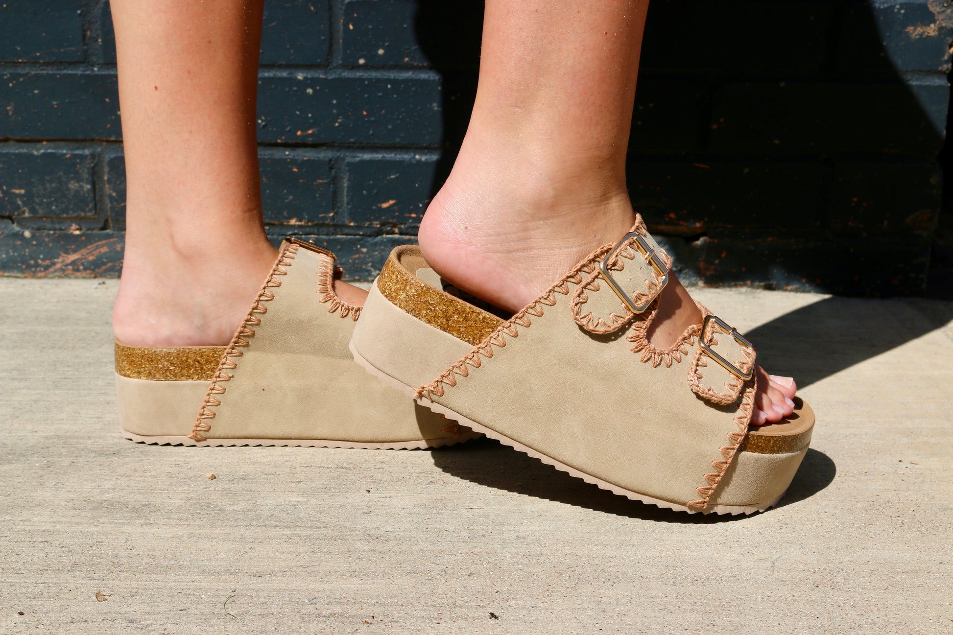 The Colter Platform Slides